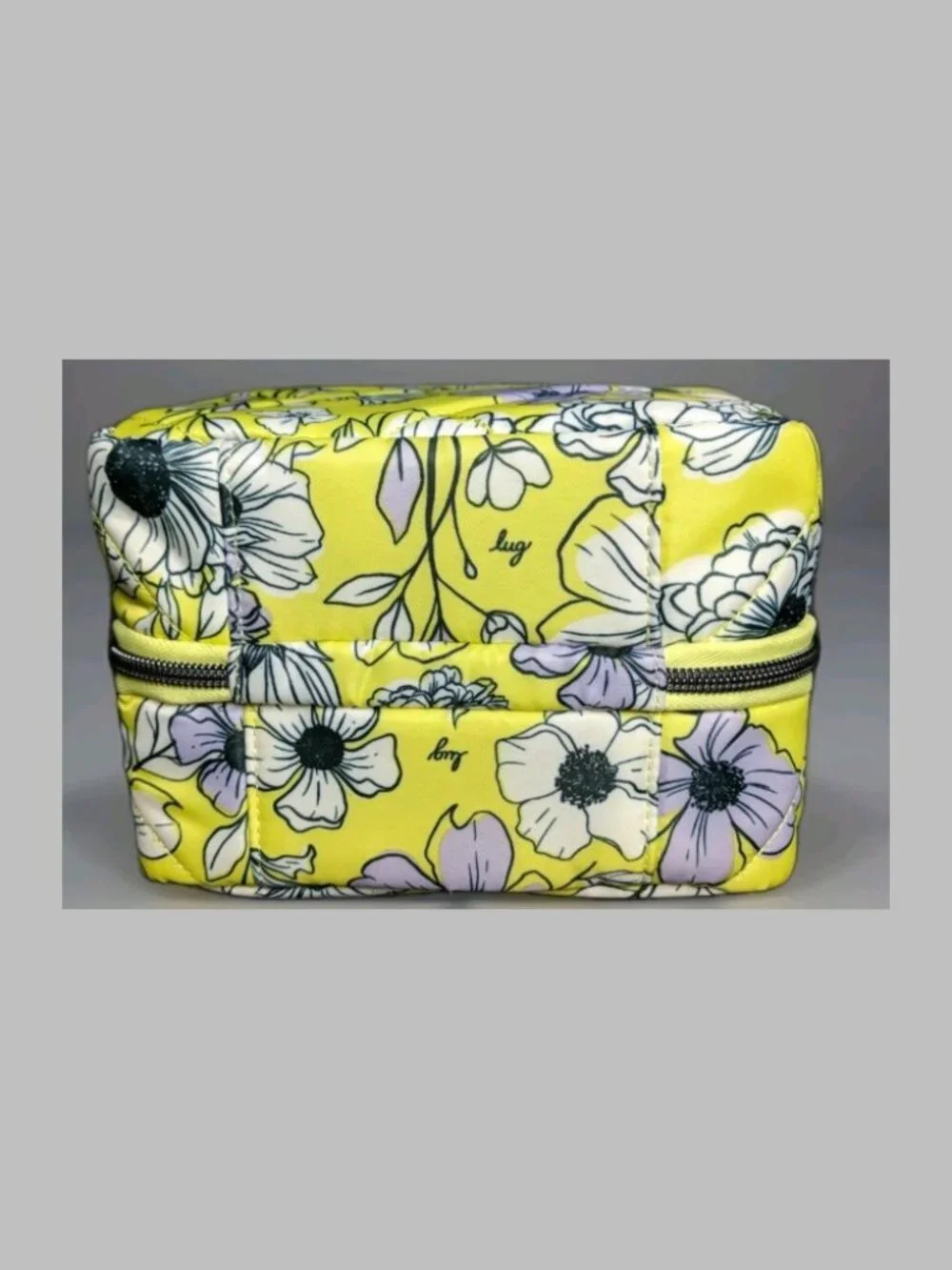 Lug Wingback Gardenia Hanging Toiletry Cosmetic Travel Bag NWT Floral Organizer